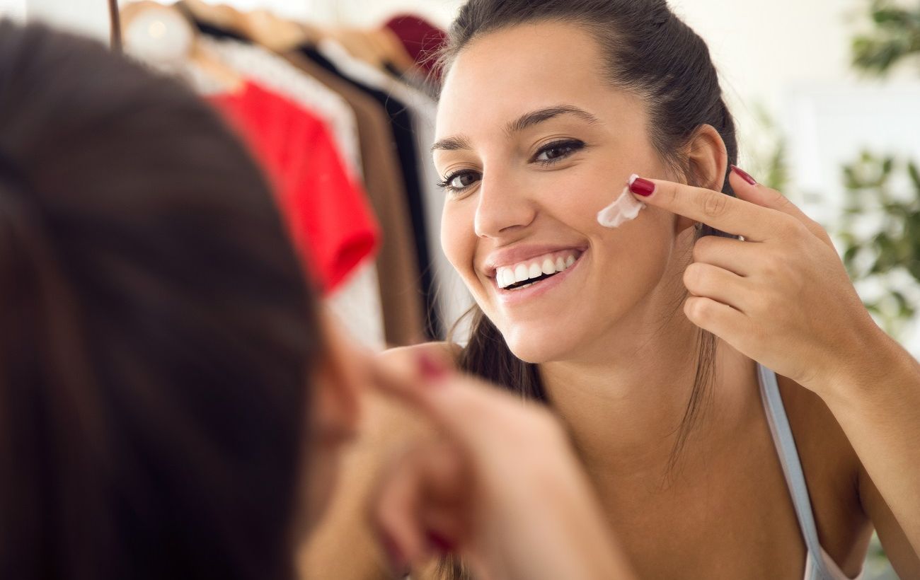 Чому весняне сонце небезпечне для шкіри: дерматолог пояснила, що відбувається у березні