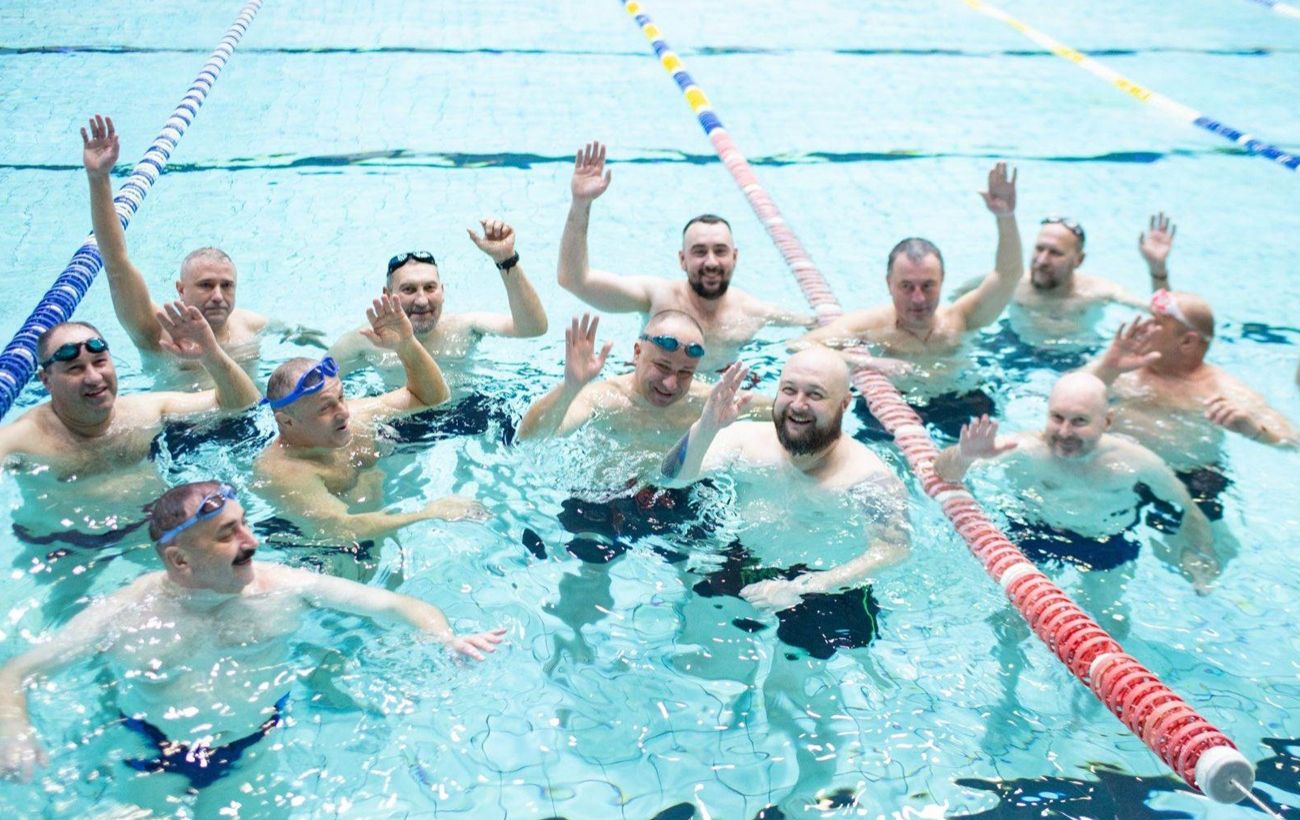 Плавання для відновлення: програму "Метінвесту" Ахметова пройшли сотні ветеранів