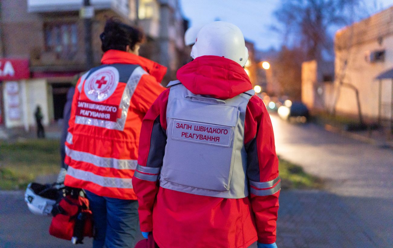 РФ атакувала Запоріжжя: КАБ влучив у багатоповерхівку, є поранені