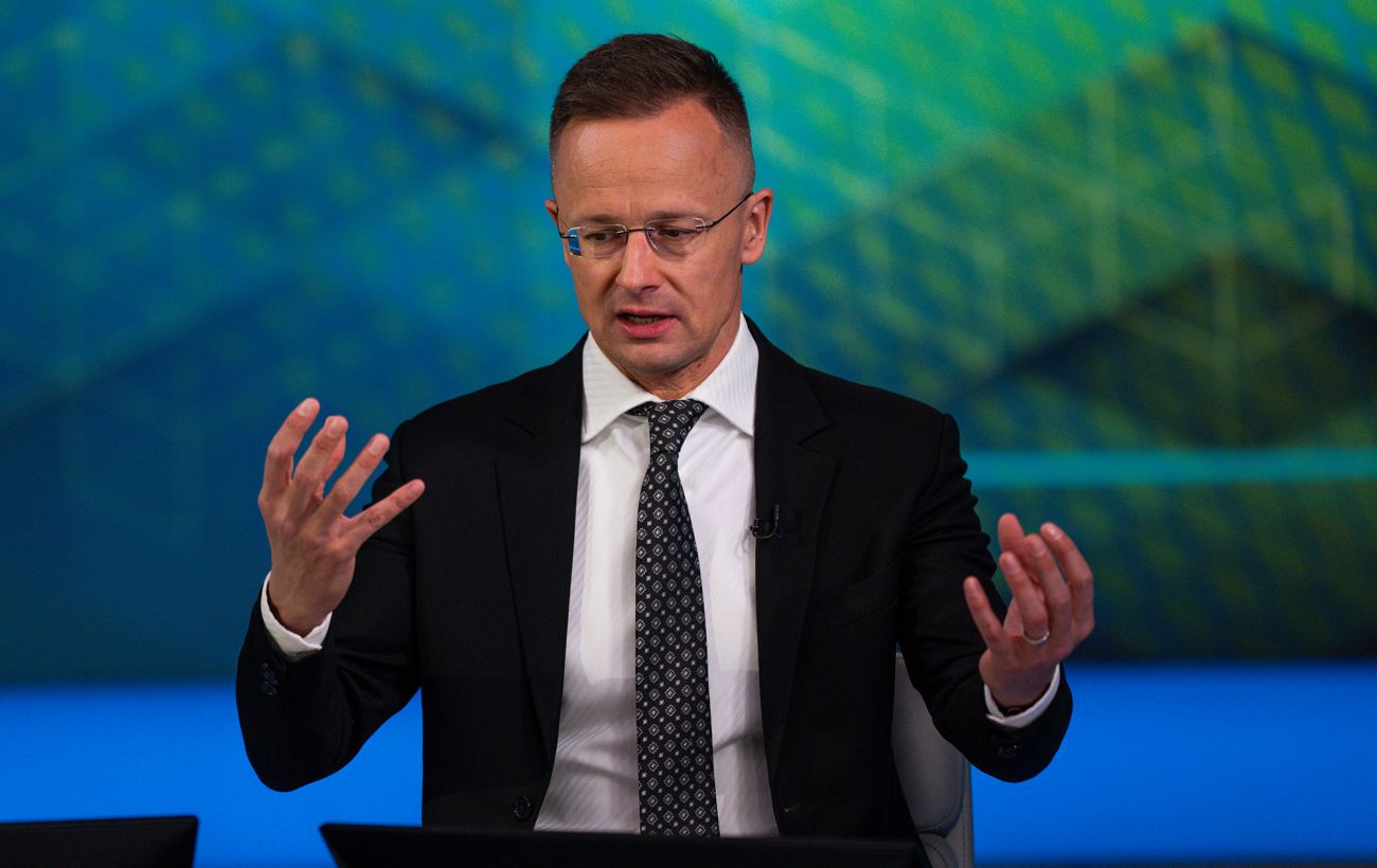 Сіярто накинувся на Зеленського зі звинуваченнями "у брехні", але зганьбився сам