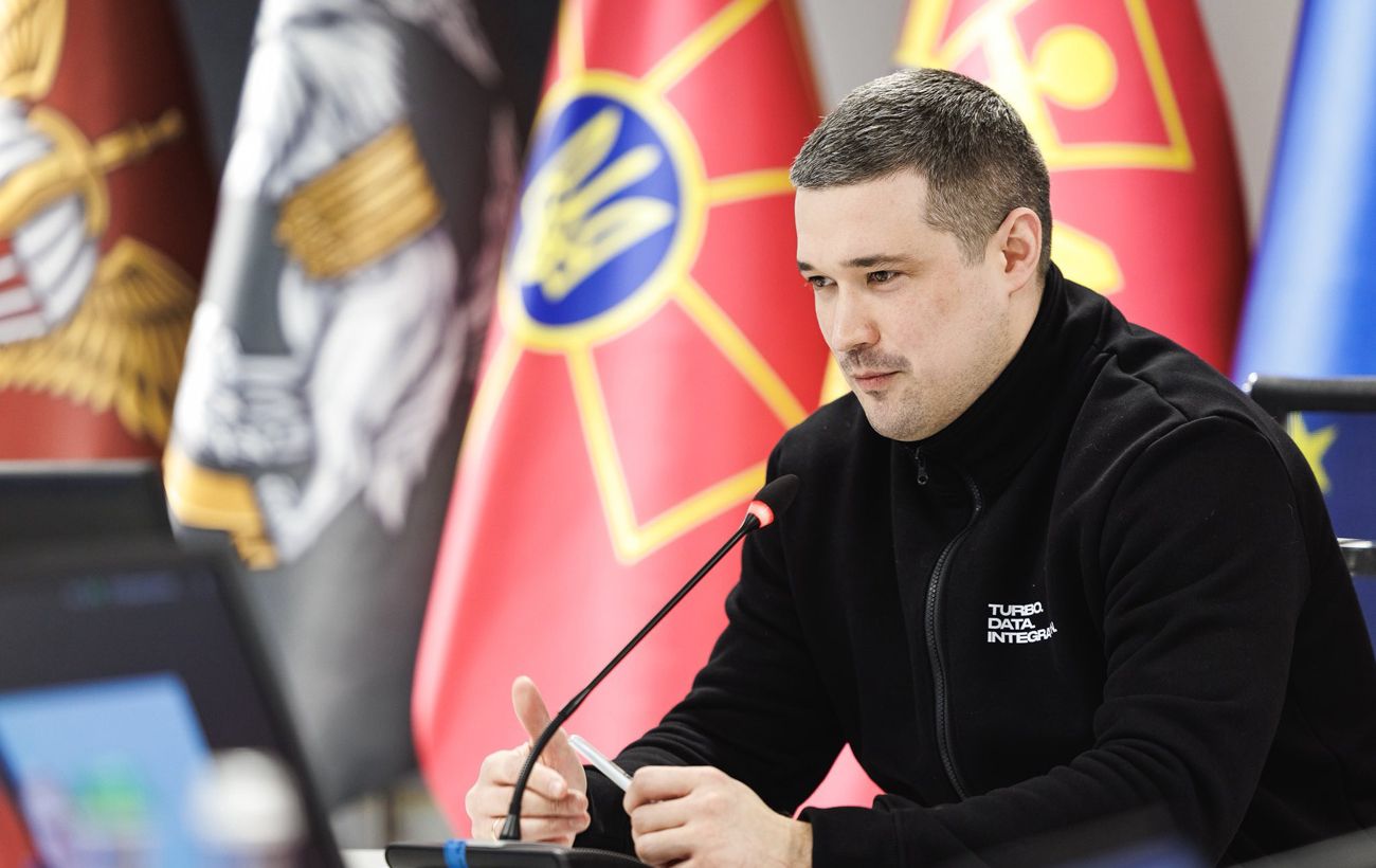 Україна вперше у світі дозволила партнерам тренувати ШІ на реальних даних з поля бою