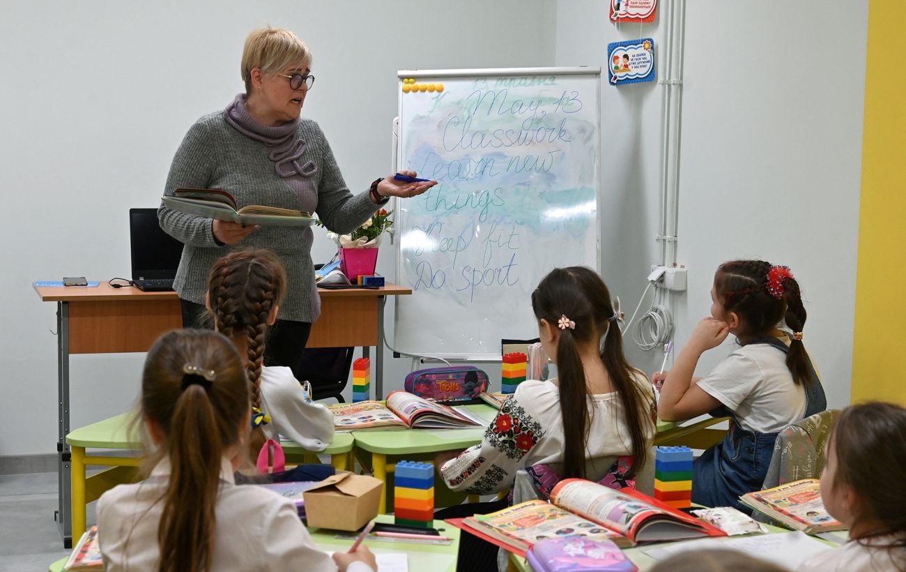 Гроші на рахунках є, а надбавок немає: Рада перевірить громади через виплати вчителям