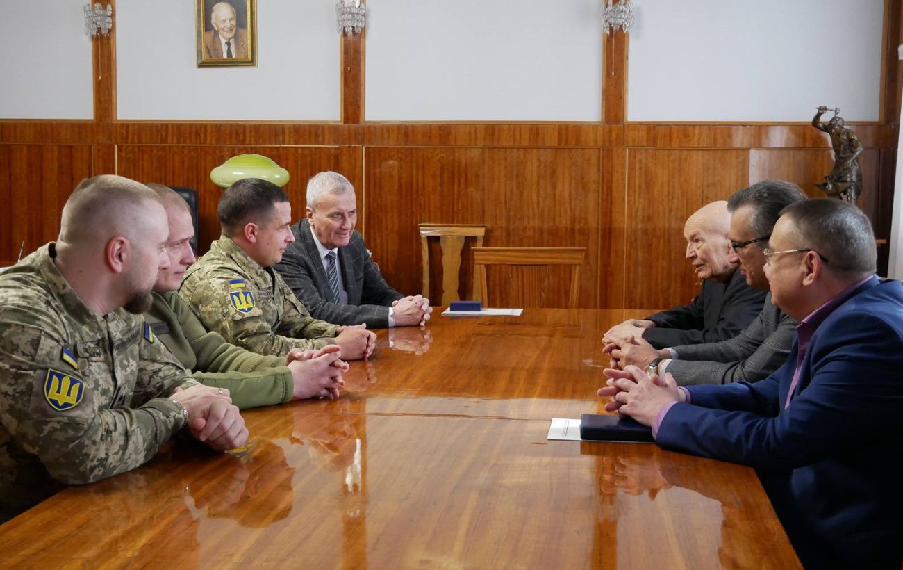 Генштаб хоче використовувати розробки НАН в обороні: про що говорять із вченими