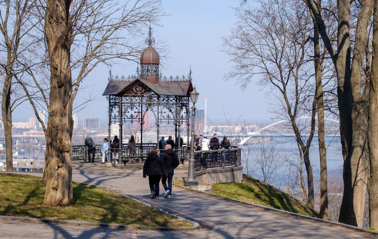 Якість повітря у Києві погіршилась: хто з людей у зоні ризику та де ситуація найскладніша