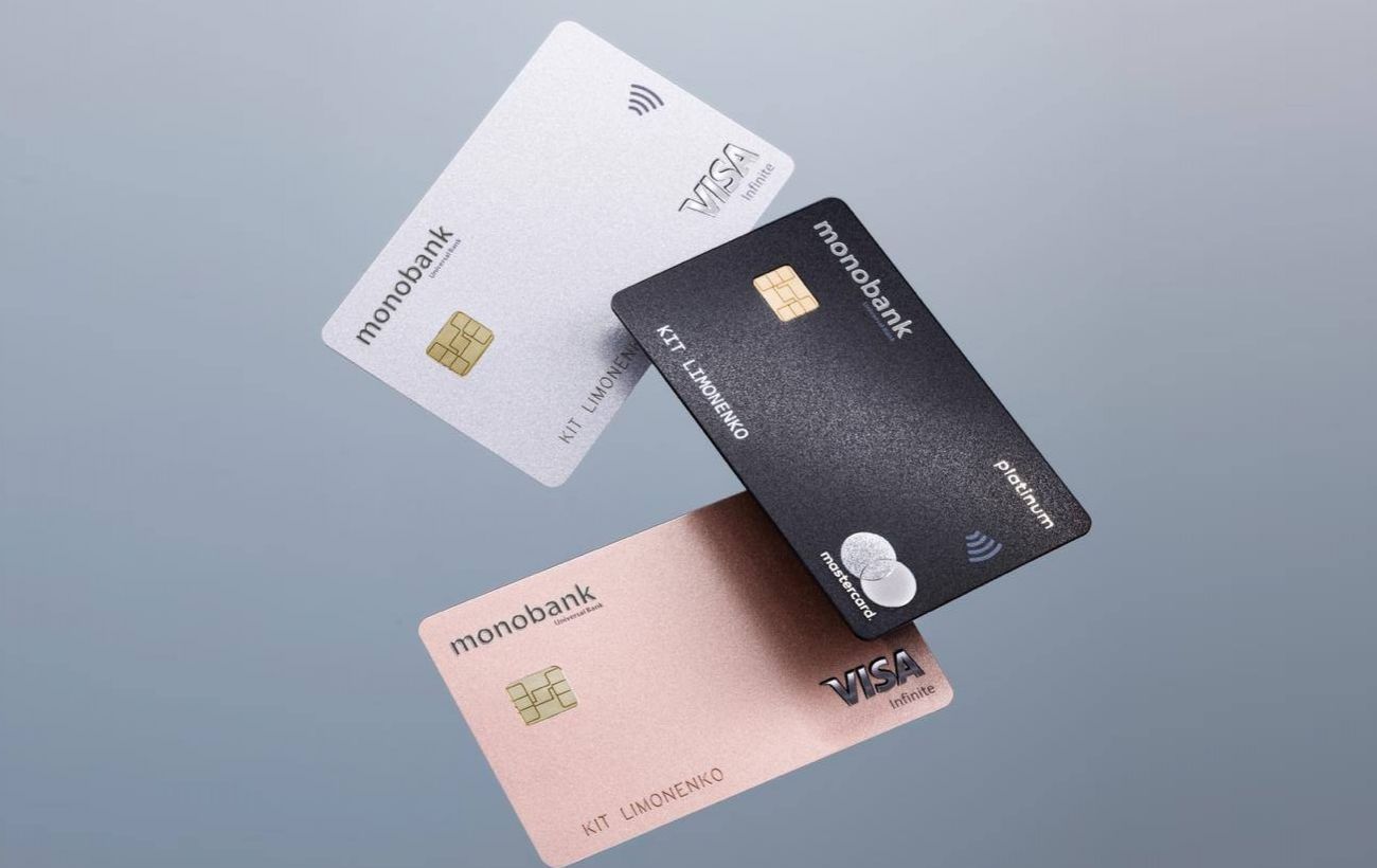 Раптовий поворот у справі з прапором: адвокати спростовують маніпуляції з фото клієнтки monobank