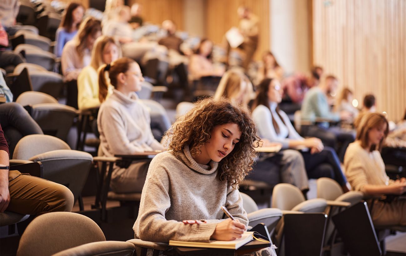Чи може університет підвищувати ціни прямо під час навчання: відповідь МОН