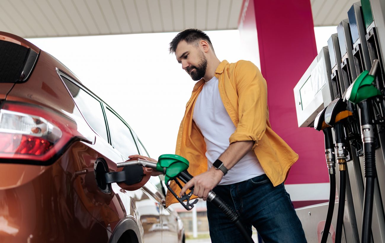 Бензин різко здешевшав, але не всюди: ціни на АЗС 27 березня