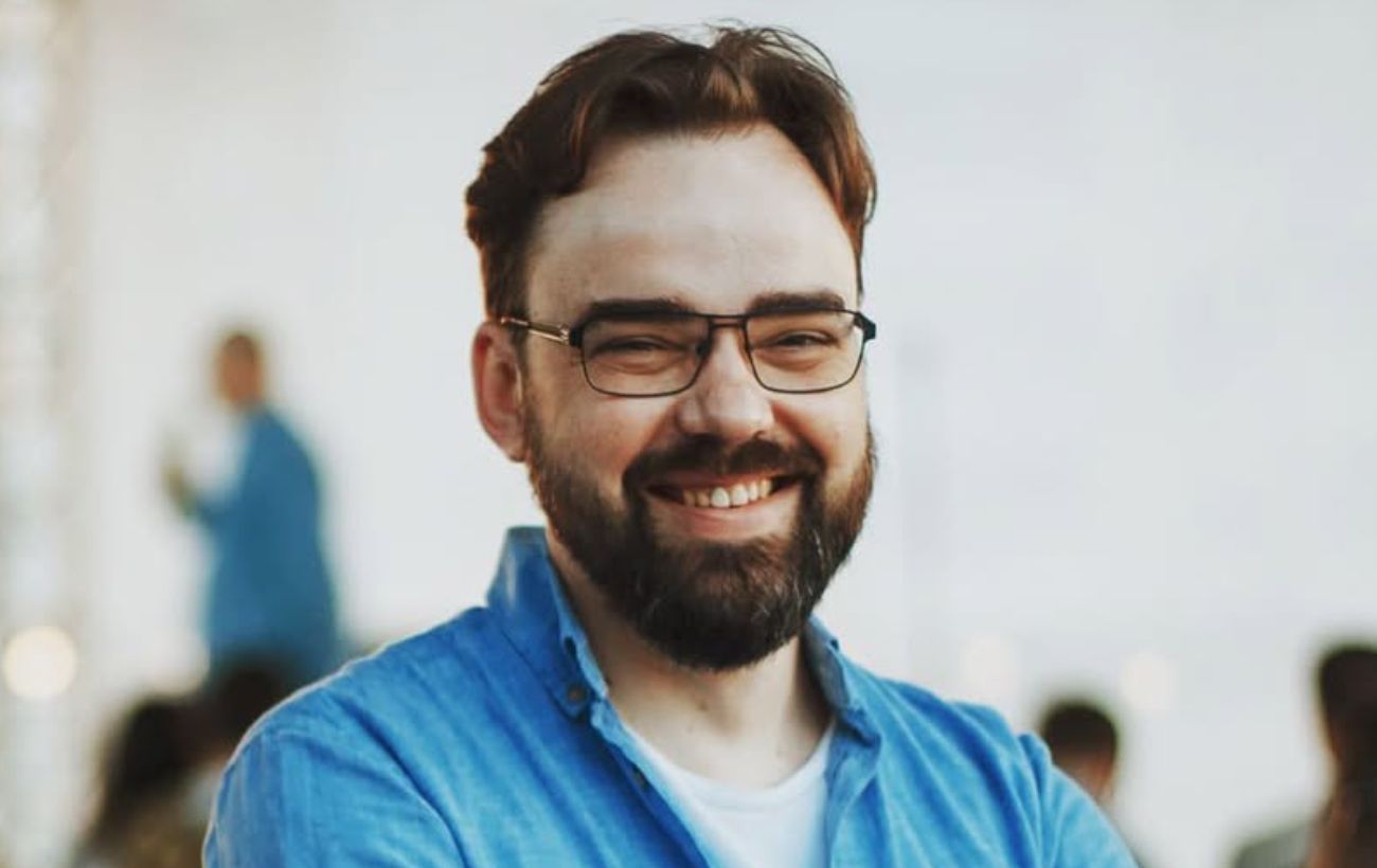 Загинув відомий стендап-комік Артур Петров