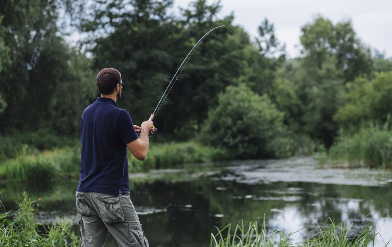Календар рибалки на квітень: коли реально клює, а коли не варто навіть їхати