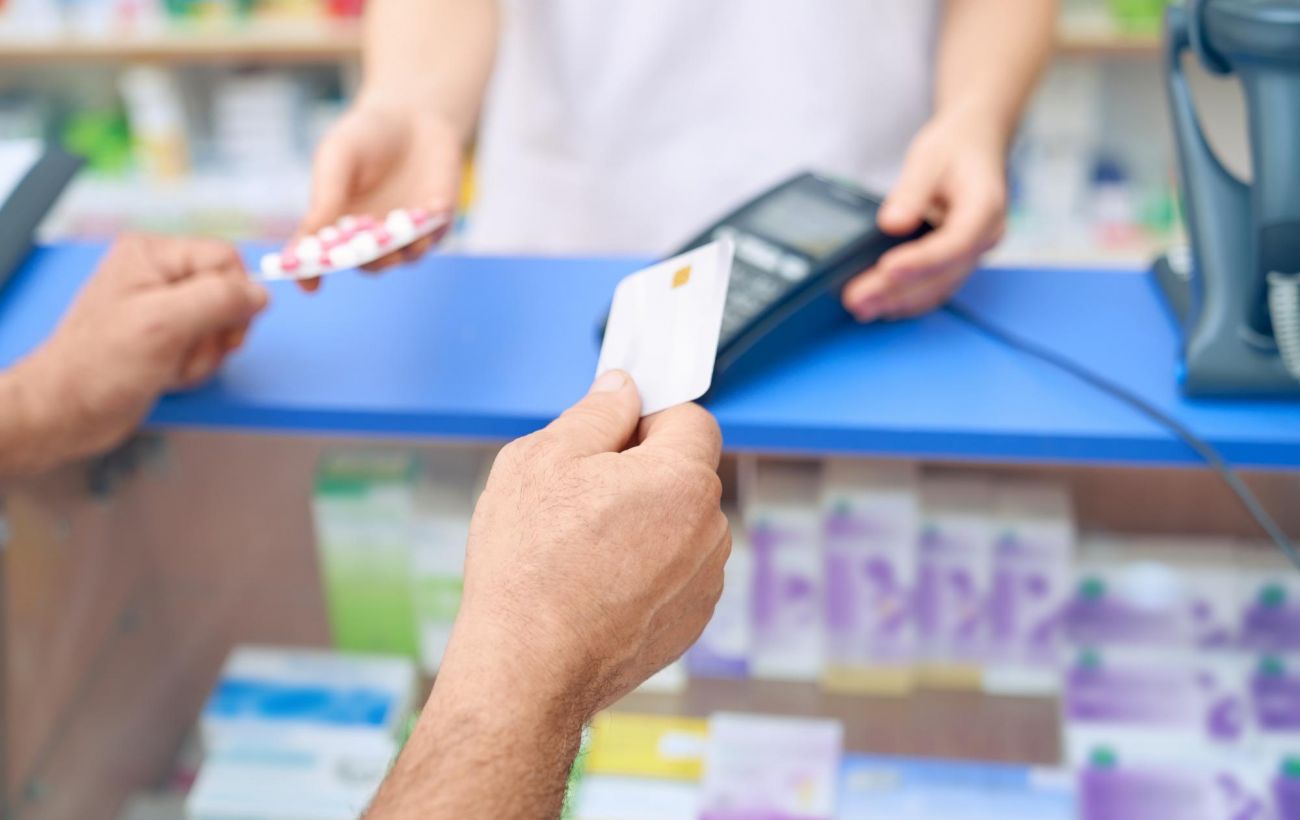 Продаж ліків на АЗС та пошті: експерт назвав головні ризики нової ініціативи