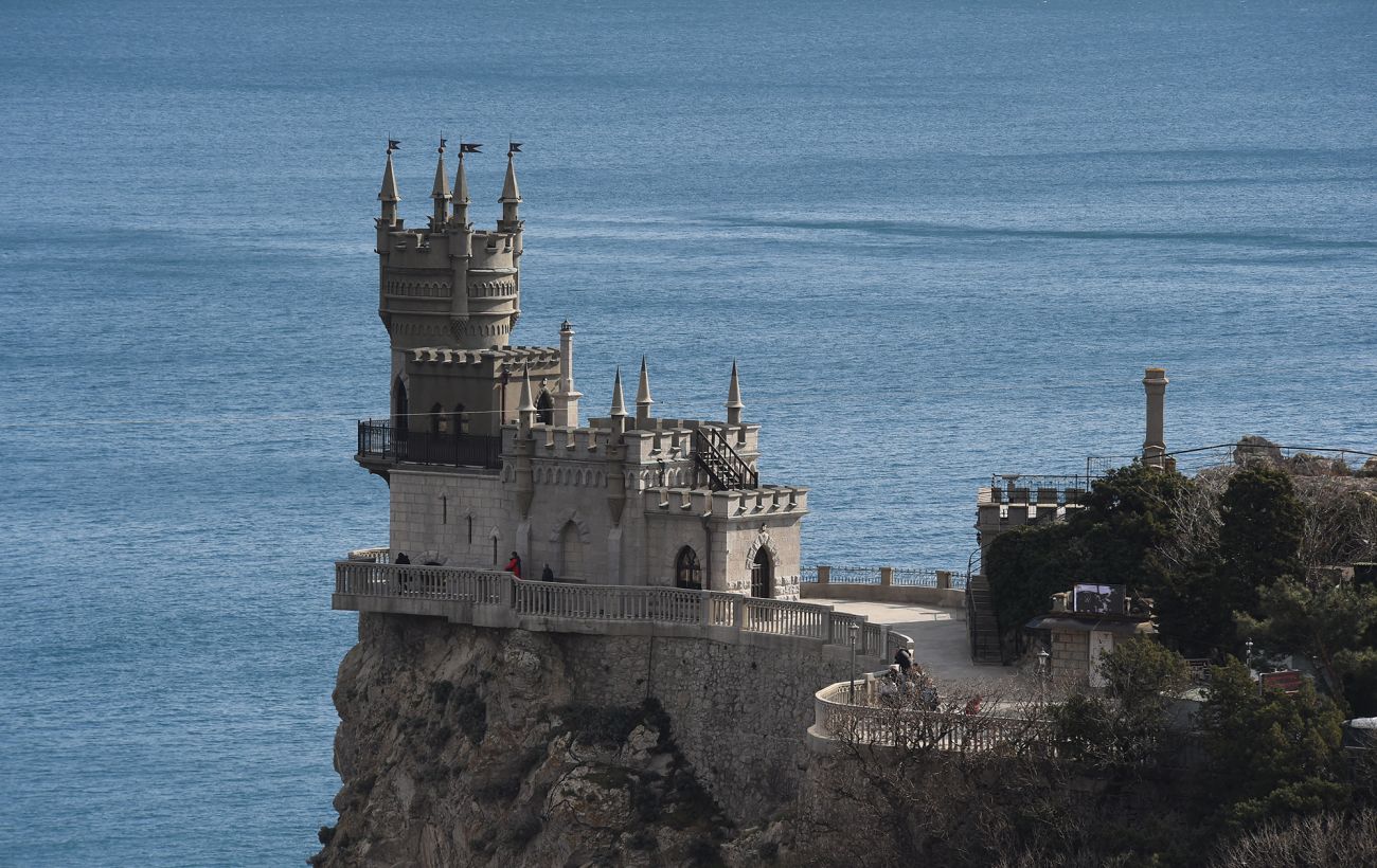 Дерибан Ялти: ставлениця Аксьонова віддає заповідні схили під елітні готелі для росіян, - ЦНС