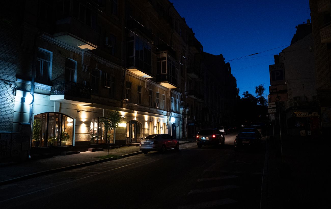 Прикордоння поринуло в темряву: через удар РФ на Чернігівщині знеструмлено 340 000 осель