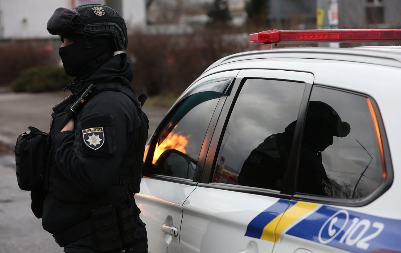 У багатоповерхівці в Житомирі підірвали гранату: деталі та фото наслідків