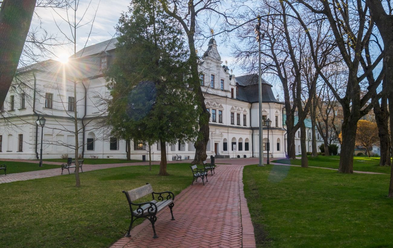 Місцями до +17: синоптик пояснила, як змінить погоду в Україні завтра антициклон Quirin