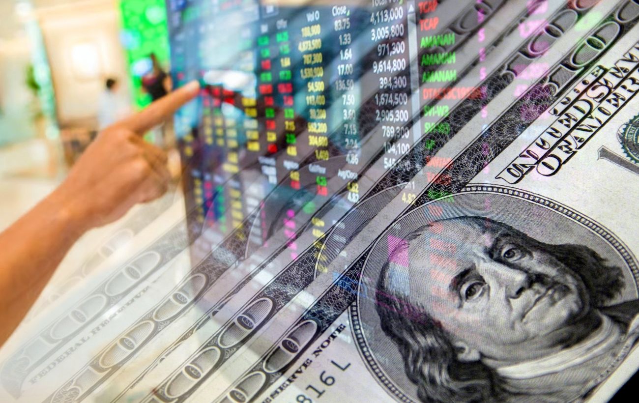 Курс валют на 16 квітня: банки та обмінники синхронно піднімають ціни на долари