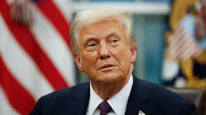 Трамп сказав Зеленському, що допоможе з ППО та розбереться з постачанням зброї, – Axios