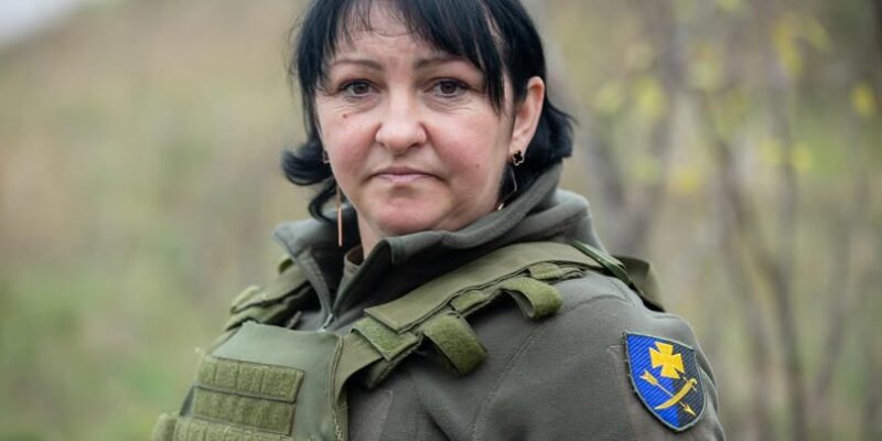 Позивний Лиска — військовослужбовиця одного з механізованих батальйонів.