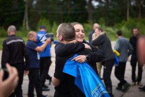 Великий обмін полоненими: військові, які вважалися зниклими безвісти, повернулись додому